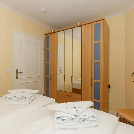 Haus Atlantik Apartment Kuehlungsborn Room photo